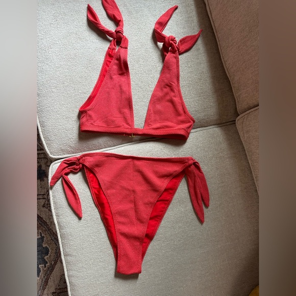 Tularosa Revolve swimsuit - Picture 9 of 14